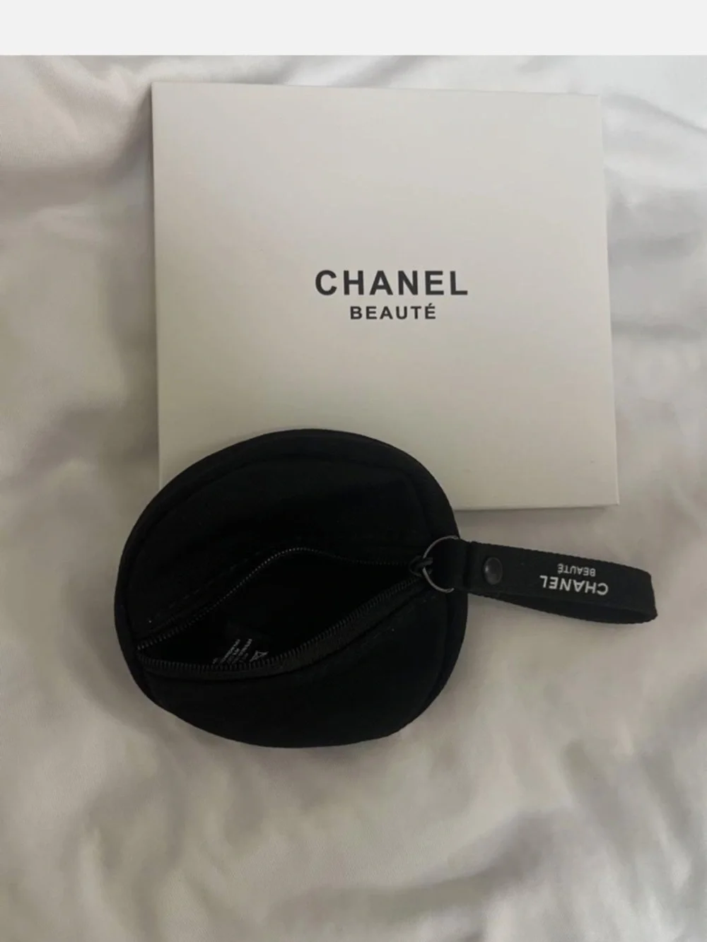 CHANEL Black Round Cosmetic /Coin/Airpod or Travel Pouch NWB - Picture 3 of 8